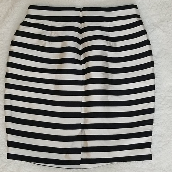 Banana Republic Black and White Striped Skirt - Picture 2 of 8
